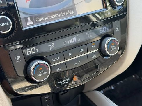 Used 2018 Nissan Rogue Sport SL w/ SL Premium Package AWD/4WD image 24