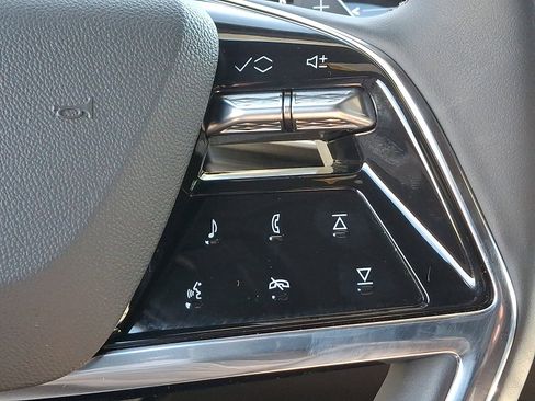 Certified 2025 Cadillac Escalade ESV Sport w/ Touring Package image 28