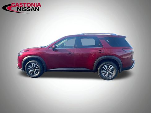 Used 2024 Nissan Pathfinder SL image 5