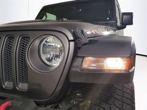 Used 2022 Jeep Wrangler Unlimited Rubicon AWD/4WD image 9