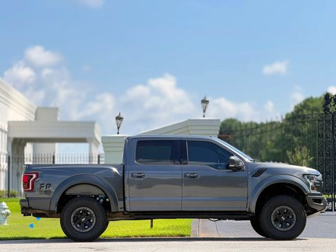 Used 2017 Ford F150 Raptor w/ Equipment Group 802A Luxury AWD/4WD image 6
