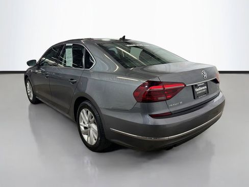 Used 2018 Volkswagen Passat 2.0T SE FWD image 8