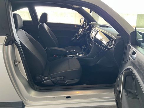 Used 2016 Volkswagen Beetle 1.8T S FWD image 13