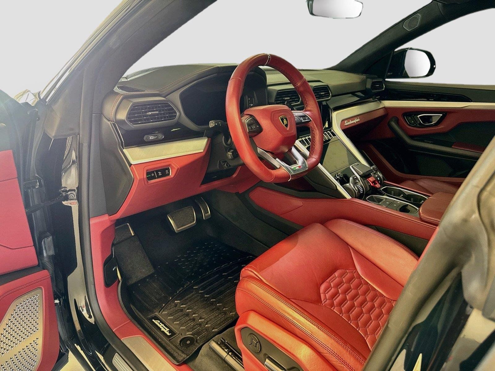 Used 2020 Lamborghini Urus AWD/4WD image 12