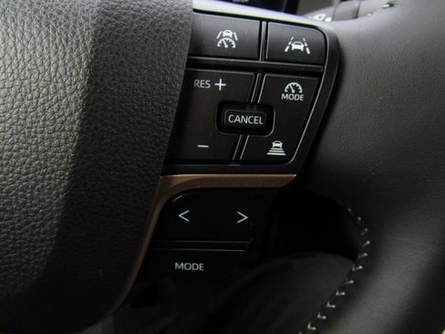 Certified 2026 Toyota Crown Limited w/ Advanced Technology Package image 18