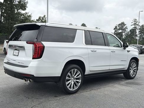 Used 2023 GMC Yukon XL Denali RWD image 7