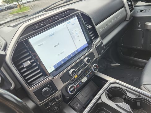 Used 2022 Ford F350 Platinum AWD/4WD image 33