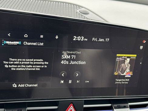 Used 2025 Hyundai Elantra SEL image 16