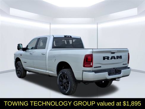 New 2026 RAM 2500 Laramie AWD/4WD image 5