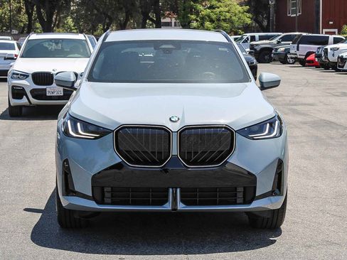 New 2026 BMW X3 xDrive30 w/ M Sport Package AWD/4WD image 2