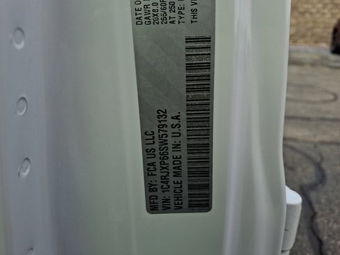 Used 2025 Jeep Wrangler Unlimited Sahara w/ Safety Group image 26