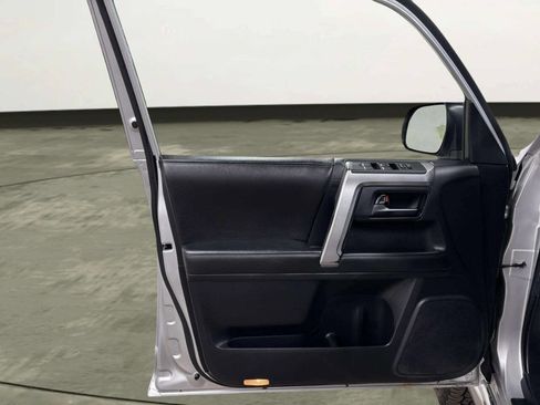 Used 2012 Toyota 4Runner Limited image 11