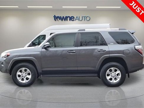 Used 2019 Toyota 4Runner SR5 Premium image 2