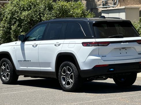 New 2023 Jeep Grand Cherokee Trailhawk w/ Advanced Protech Group II image 5