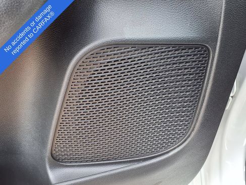 Used 2024 Chrysler Pacifica Limited FWD image 17