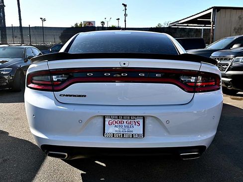 Used 2019 Dodge Charger SXT w/ Plus Group RWD image 6