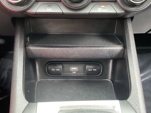 Used 2023 Kia Forte LXS image 17