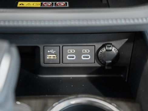 New 2026 Toyota Highlander Platinum image 27