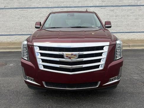 Used 2020 Cadillac Escalade Premium Luxury AWD/4WD image 2