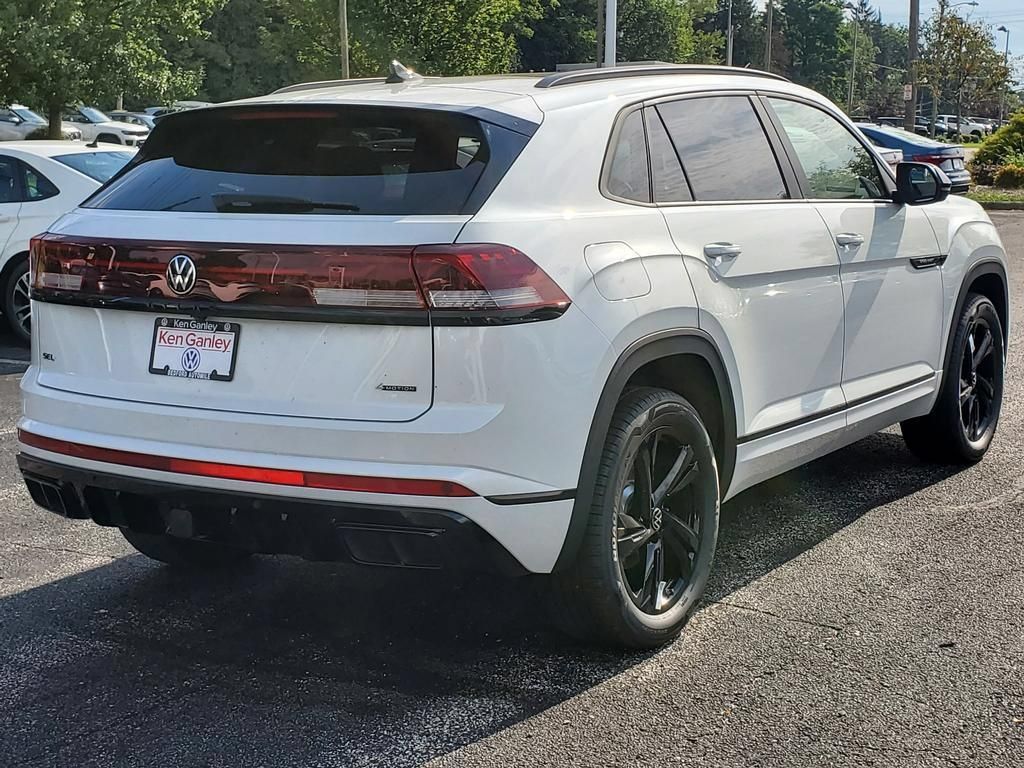 New 2026 Volkswagen Atlas Cross Sport SEL R-Line AWD/4WD image 3