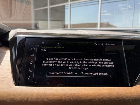 Used 2022 Audi e-tron GT Premium Plus image 26