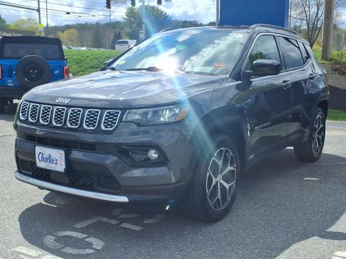 Used 2024 Jeep Compass Limited AWD/4WD image 1