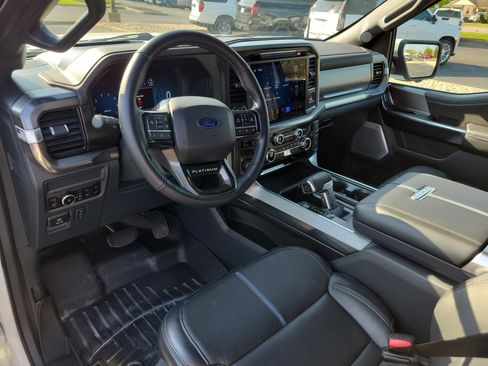 Used 2025 Ford F150 Platinum w/ Equipment Group 702A High AWD/4WD image 19