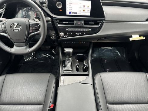 Certified 2024 Lexus ES 350 w/ Premium Package image 15