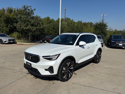 Certified 2023 Volvo XC40 B5 Plus w/ Protection Package Premier