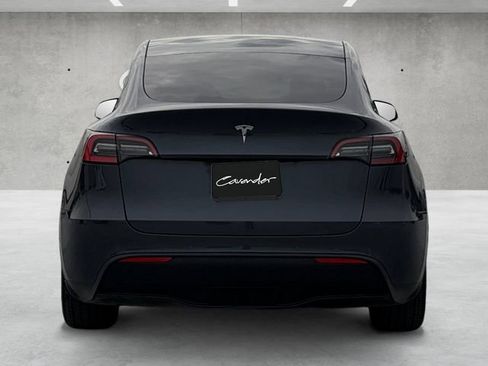 Used 2021 Tesla Model Y Long Range image 15