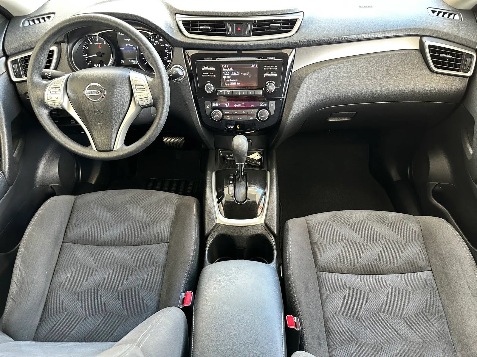 Used 2016 Nissan Rogue SV AWD/4WD image 21