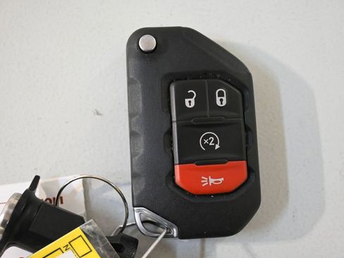 Used 2020 Jeep Wrangler Unlimited Sahara image 24