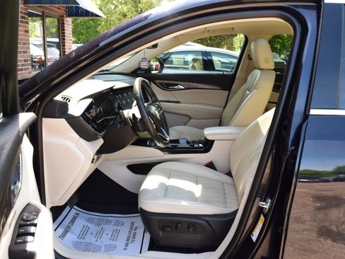 Used 2021 Buick Envision Avenir AWD/4WD image 40