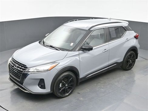 Certified 2024 Nissan Kicks SR w/ SR Premium Package image 29