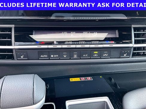 Used 2025 Toyota Sienna XSE w/ XSE Plus Package FWD image 27