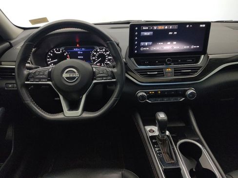 Used 2023 Nissan Altima 2.5 SR w/ SR Premium Package image 22