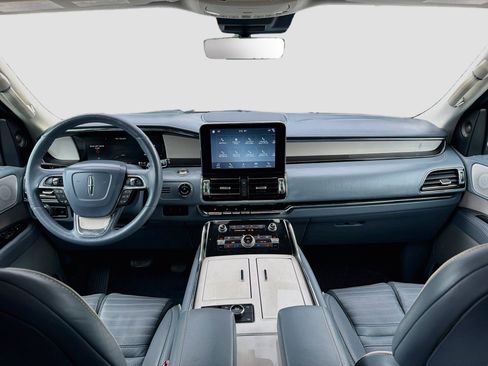 Used 2018 Lincoln Navigator Black Label AWD/4WD image 17