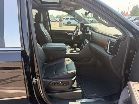 Used 2023 GMC Sierra 1500 Denali w/ Technology Package AWD/4WD image 12