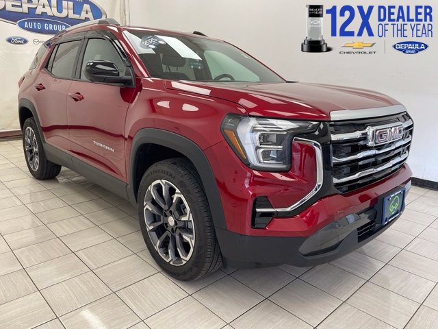 Used 2025 GMC Terrain Elevation w/ Elevation Premium Package FWD image 1