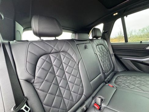 Certified 2025 BMW X5 xDrive40i w/ M Sport Package image 28