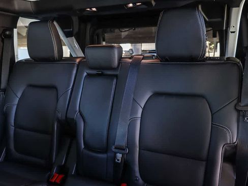 New 2026 Ford Bronco Outer Banks w/ Sasquatch Package image 19