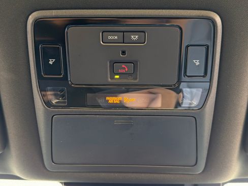 Used 2025 Lexus TX 500h AWD w/ Technology Package image 31