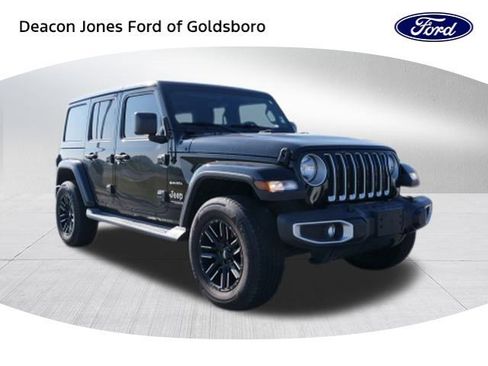 Used 2019 Jeep Wrangler Unlimited Sahara w/ Safety Group image 9