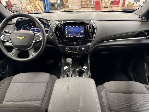 Used 2023 Chevrolet Traverse LT image 21