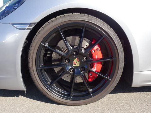 Used 2023 Porsche 718 Cayman GTS RWD image 10