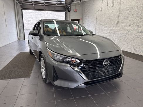 Used 2024 Nissan Sentra S image 2