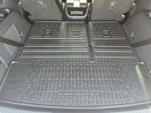 Used 2023 Lincoln Navigator Reserve image 42