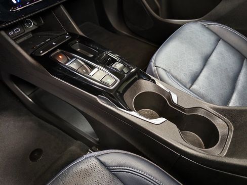 Used 2023 Chevrolet Bolt EUV Premier image 18