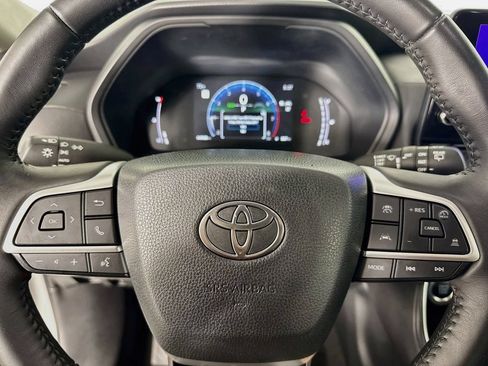 Used 2024 Toyota Grand Highlander FWD image 16