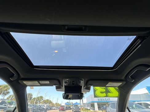 Used 2023 Subaru Outback Wilderness image 19